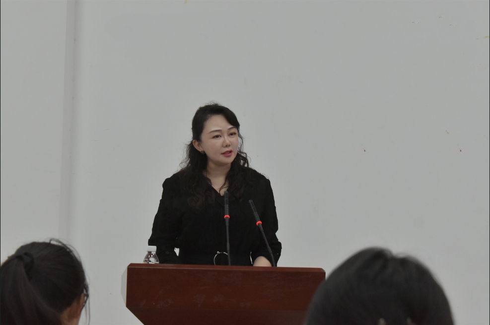2. 《视觉艺术与英美文学》课程简介配的照片.png